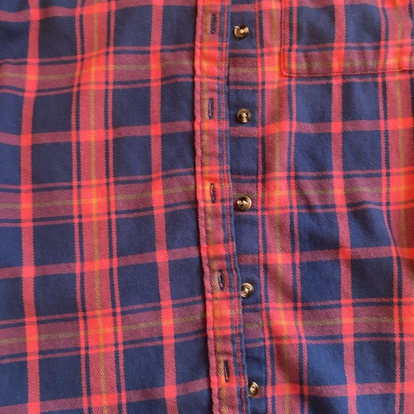 Roots women’s size extra small button-down plaid shirt. Excellent condition. - Picture 4 of 7